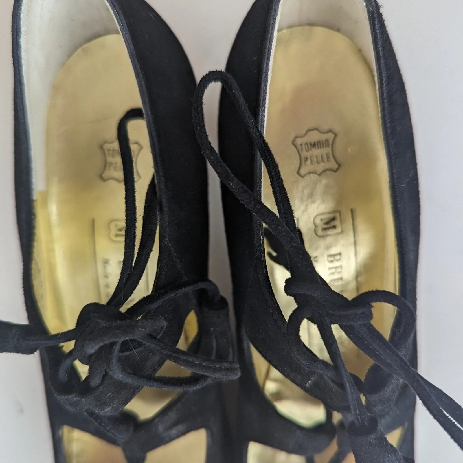 Bruno Magli Tamaia Maglia Black Suede Shoes / 6.5 AAA