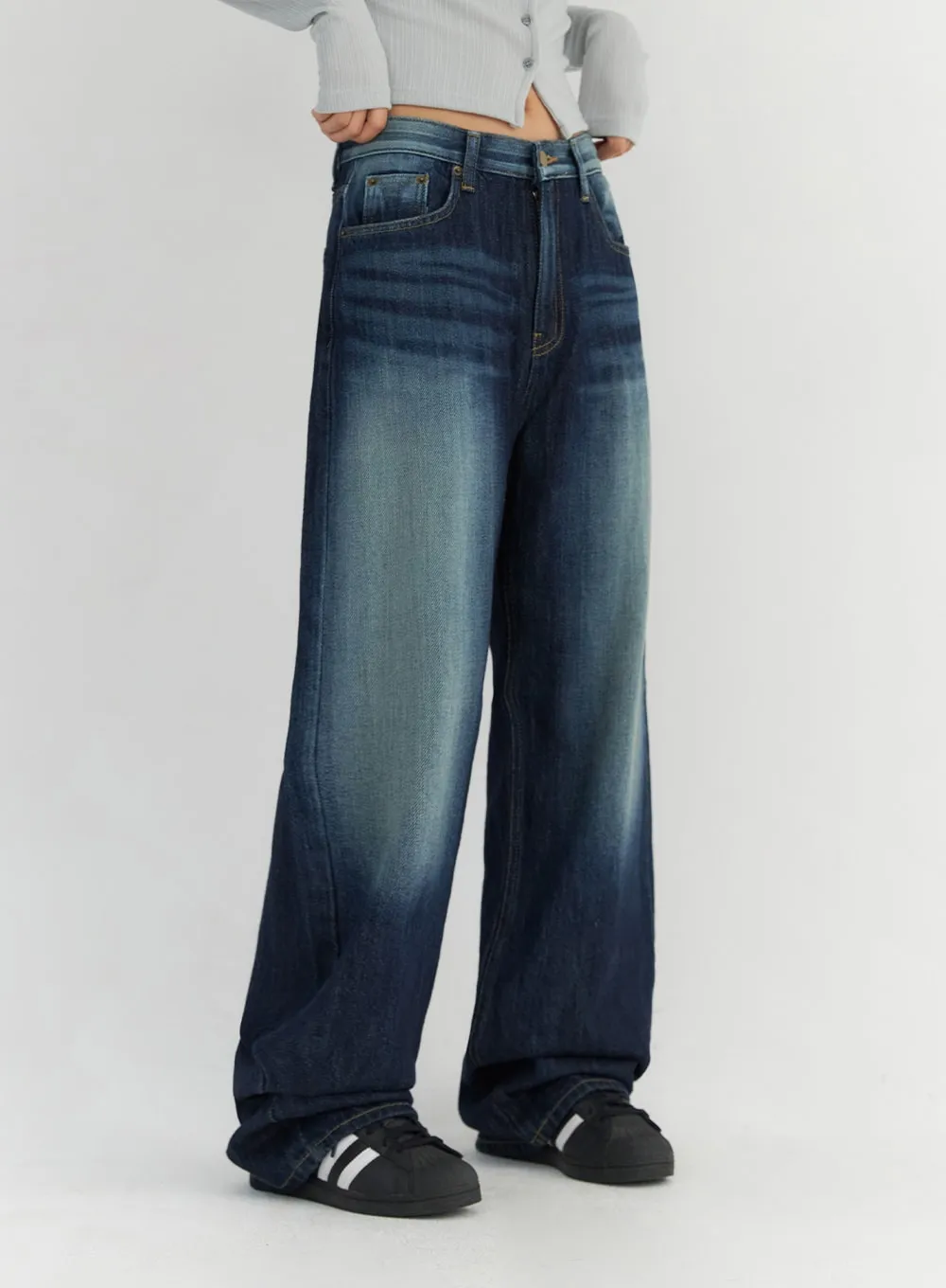 Fade Wash Wide Leg Jeans CO306