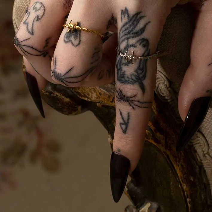 SURVIVAL. Symbolic Barbed Wire Ring - Silver